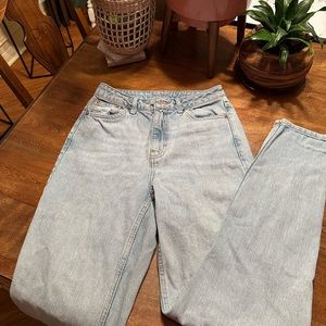 TOPSHOP SIZE 25 MOM JEANS